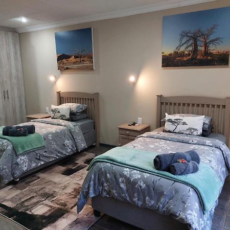 Wisteria Lane Guesthouse Postmasburg Екстер'єр фото