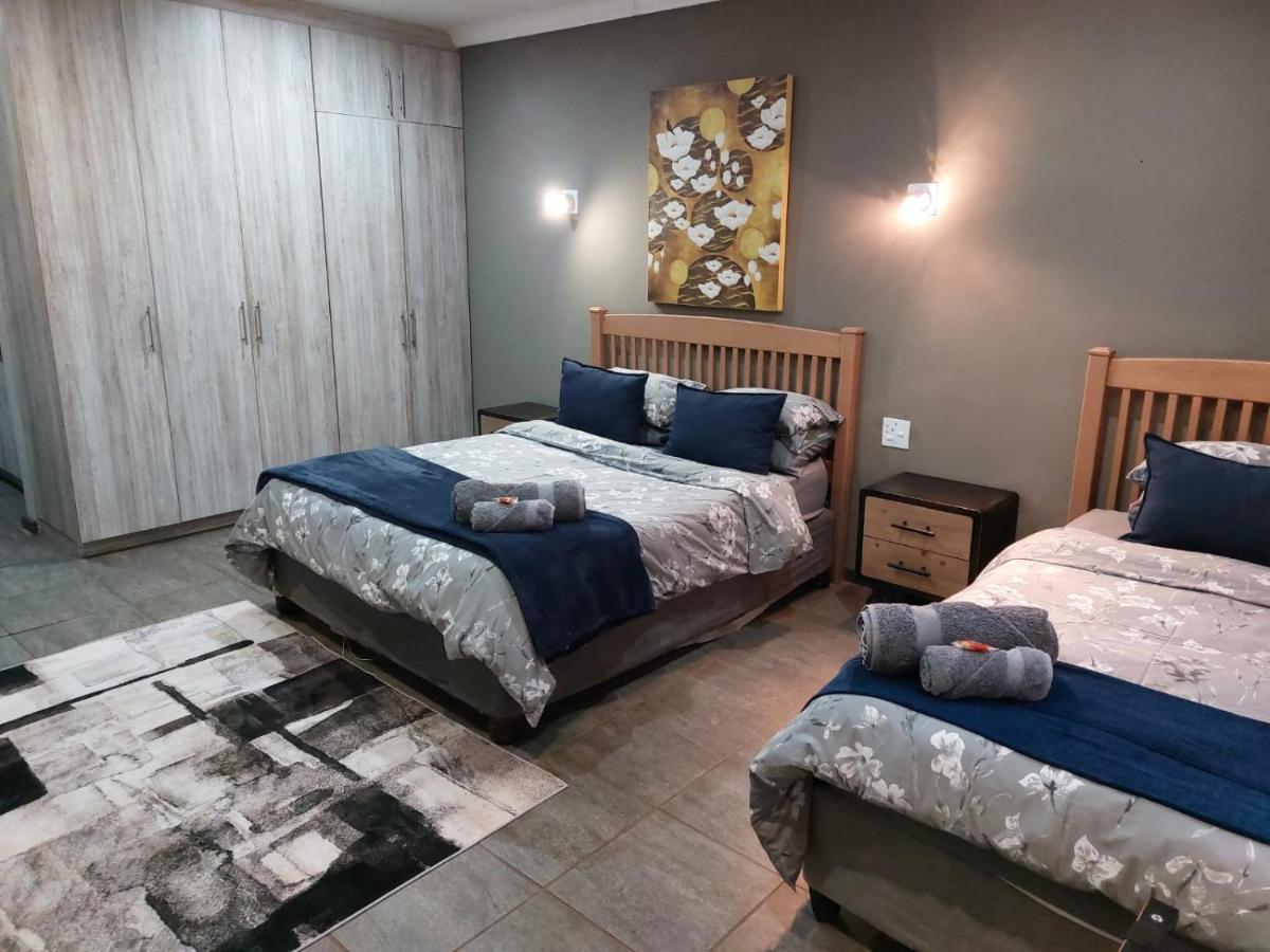 Wisteria Lane Guesthouse Postmasburg Екстер'єр фото