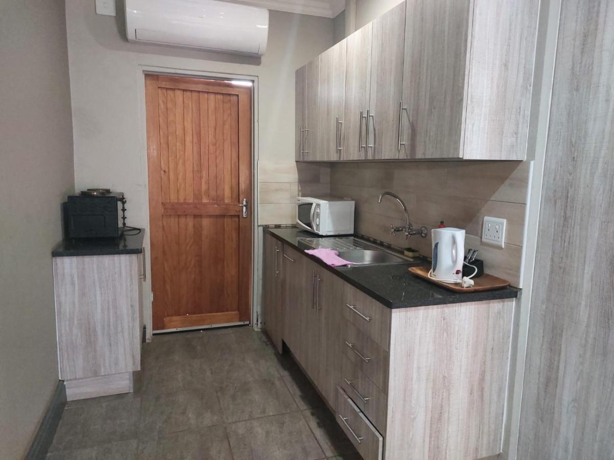 Wisteria Lane Guesthouse Postmasburg Екстер'єр фото