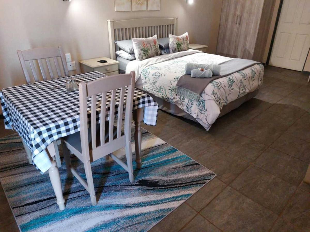 Wisteria Lane Guesthouse Postmasburg Екстер'єр фото