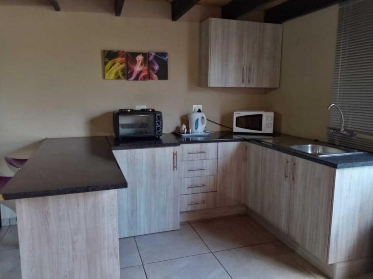 Wisteria Lane Guesthouse Postmasburg Екстер'єр фото